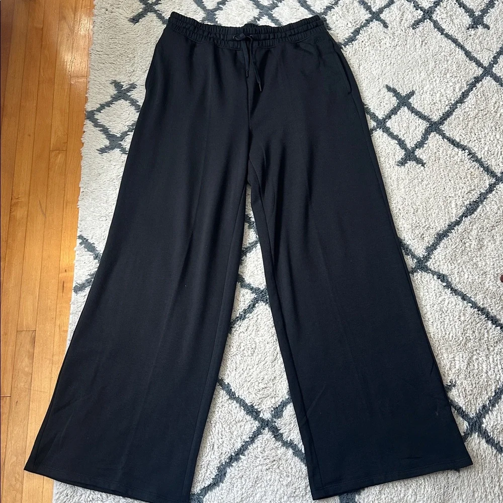 DSG So Soft Wide Leg Sweatpants. NWOT. Sz M - Picture 1 of 8
